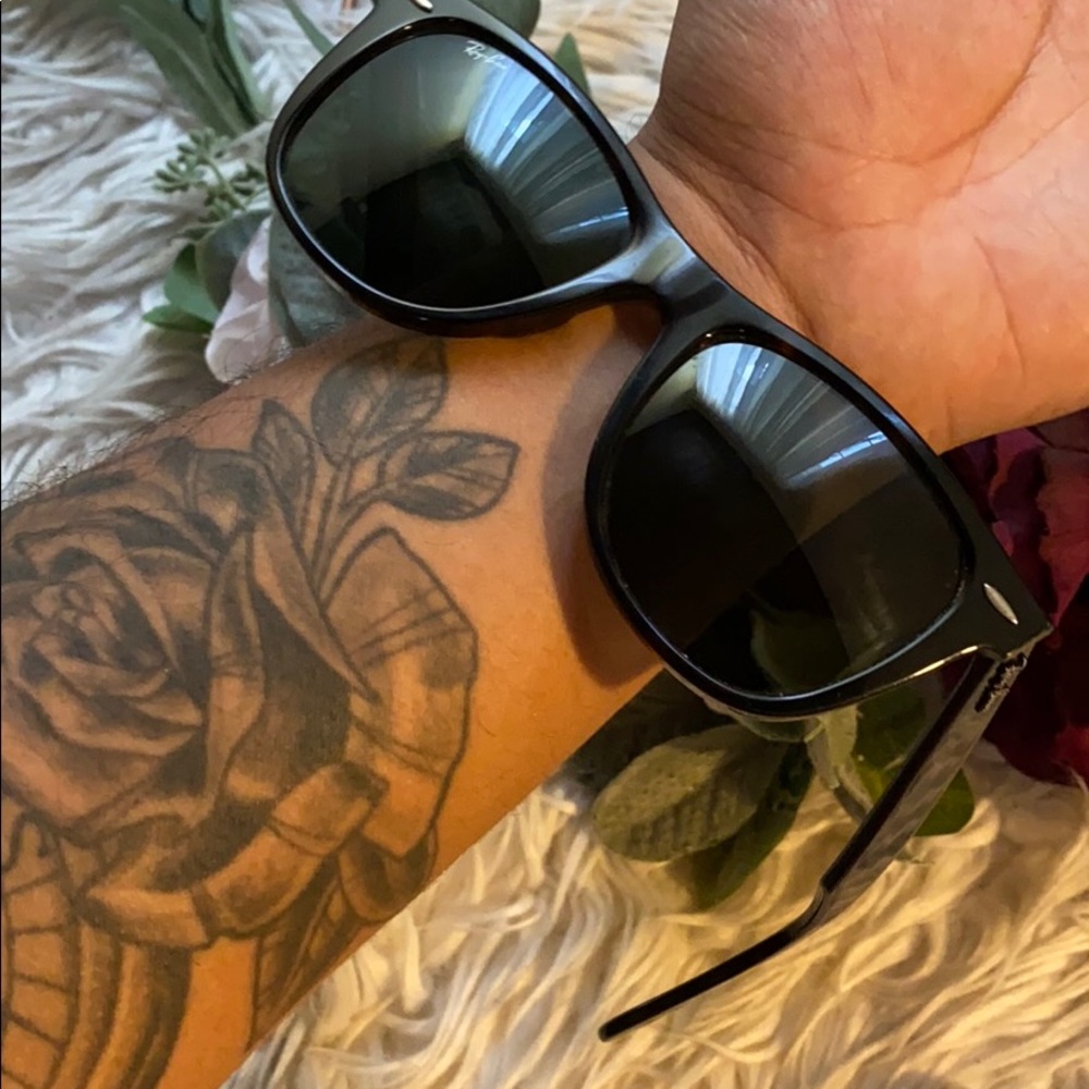 Rayban Wayfarer Sunglasses Polished Tortoise